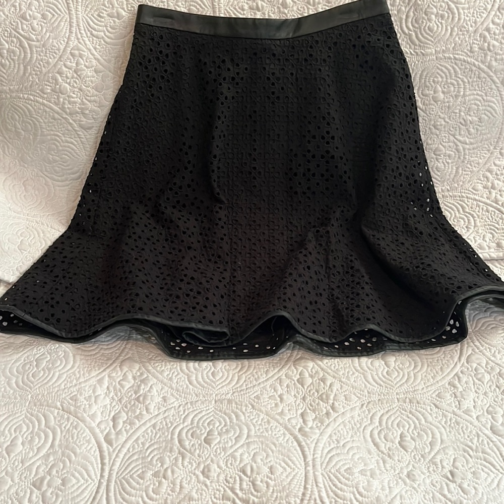 LOFT black eyelet skirt, size 0,‎ NWT